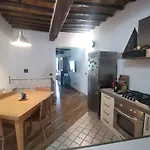 Lady Tosca In Appartement Montalcino
